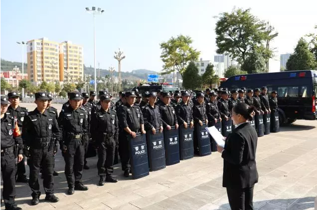 十九大代表马开慧走进警营谈报告
