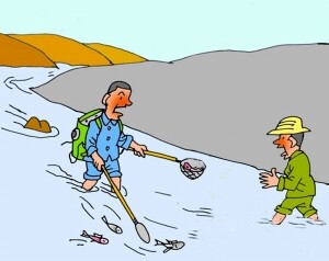 两名渔民违法在桂江电鱼 被罚款五千元