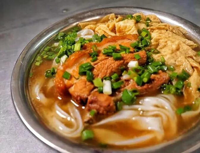 【河粉的江湖①】有一种味蕾的膨胀,叫梧州扣肉粉——梧州美食江湖
