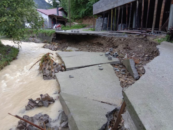 【汛情一线】7月5日8时至6日8时永顺大地普降县暴雨 全县紧急启动防汛抗灾工作“雷火电竞官方网站”(图8)