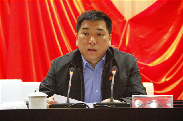 省非公有制企业工作委员会书记,省工商局副局长万泽刚讲话.